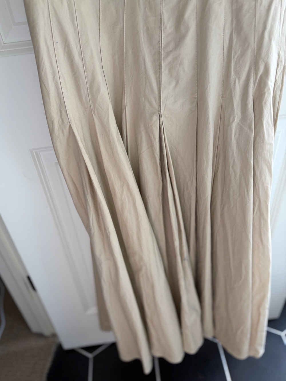 Like new size 12 Chadwick’s vintage shirt dress in tan/beige. SO flattering. - Picture 7 of 11